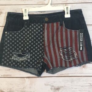 Design Lab Americana Jean Shorts Denim
Distressed Blue Red White Flag Trendy NWT